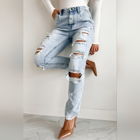 KanCan Denim - Light Washed Distressed Baggy Kancan Button Fly Denim Jeans